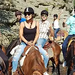 Funky Boutique & Adventures Gasthof 3*