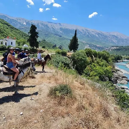 Funky Boutique & Adventures