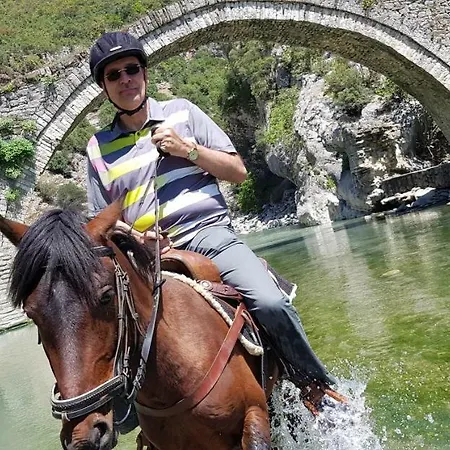 بيت ضيافة Funky Boutique & Adventures Përmet