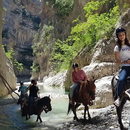 Funky Boutique & Adventures Πανσιόν 3*