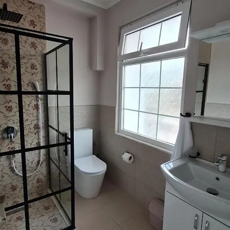 Penzion Funky Boutique & Adventures Përmet