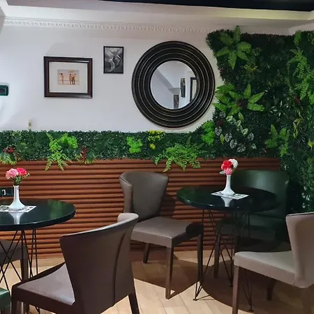 Funky Boutique & Adventures Guest house