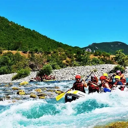 Funky Boutique & Adventures Penzion 3*