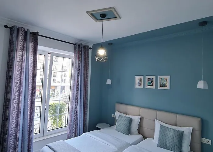 Funky Boutique & Adventures Permet